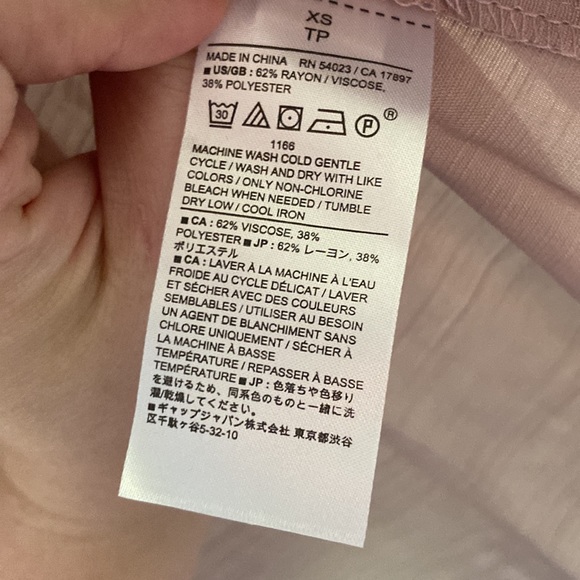 Stunning Lavender Banana Republic Top - Picture 3 of 4